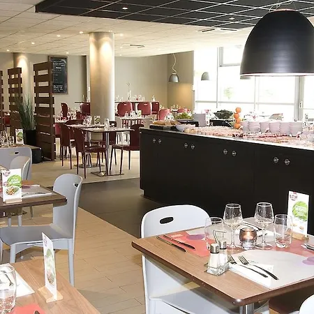 Отель Campanile Paris Cdg Airport Villepinte Руасси-эн-Франс