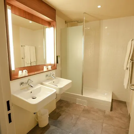 Campanile Paris Cdg Airport Villepinte Отель