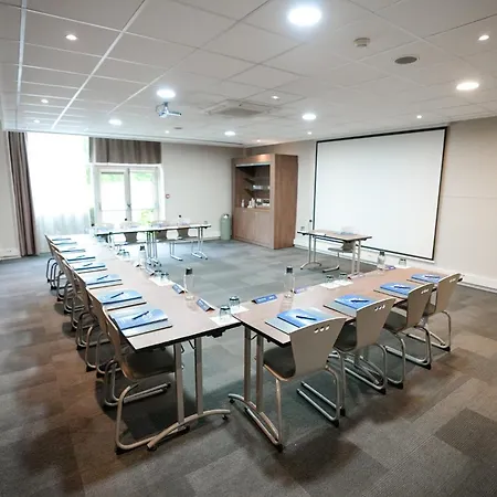 Campanile Paris Cdg Airport Villepinte 3*