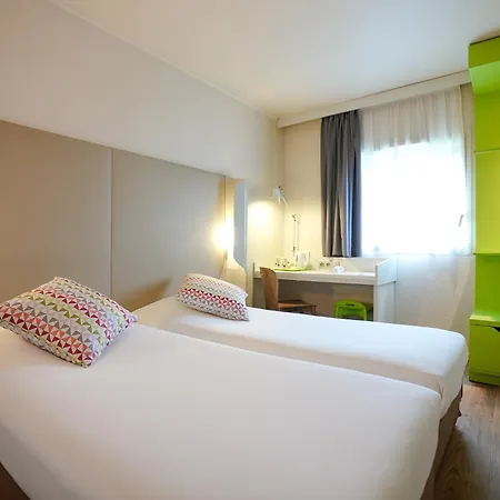 Отель Campanile Paris Cdg Airport Villepinte