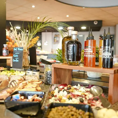 Campanile Paris Cdg Airport Villepinte Hotel 3*