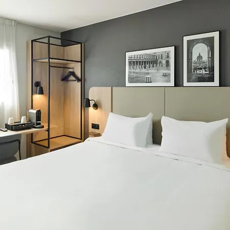 Отель Campanile Paris Cdg Airport Villepinte 3*