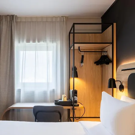 Campanile Paris Cdg Airport Villepinte Hotel