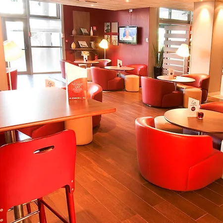 Campanile Paris Cdg Airport Villepinte Отель