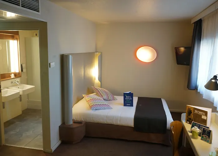 Campanile Paris Cdg Airport Villepinte 3*