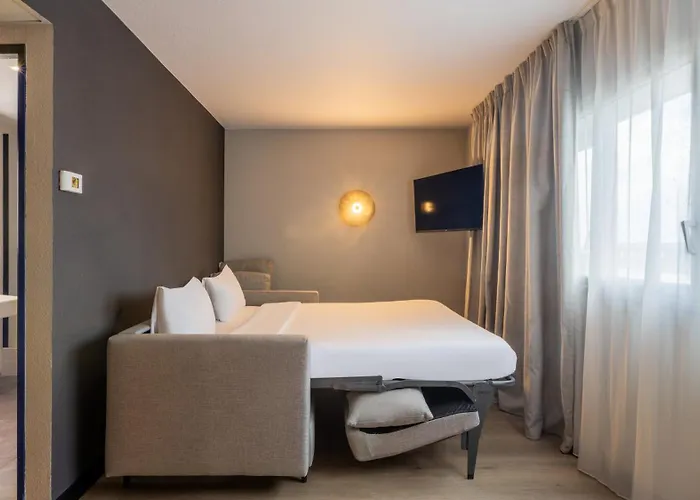 Отель Campanile Paris Cdg Airport Villepinte 3*
