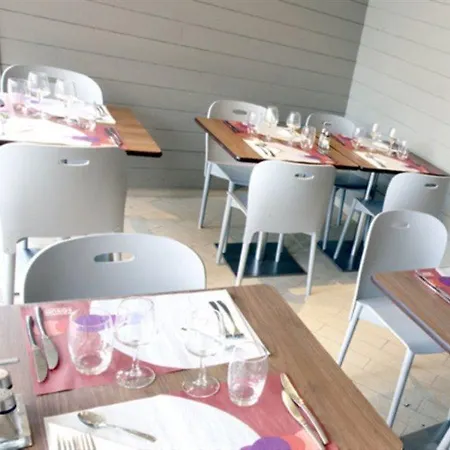 Hotel Campanile Roissy-en-France